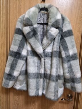 Soft Surroundings Gray and White Plaid Faux Fur Pea Coat